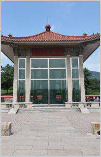 그림 12. 광개토대왕릉비 비각
